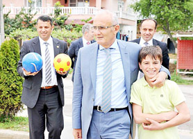 SAHİL YOLU TATİL VE CAZİBE MERKEZİ OLACAK"