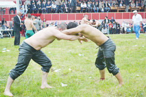 SAMSUN GÜREŞE DOYDU