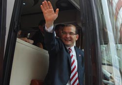 "Milletimiz Demokratlara güveniyor"