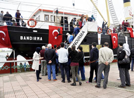 'BANDIRMA' VAPURUNA BÜYÜK İLGİ