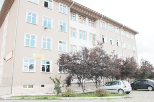 Otelcilik ve Turizm Meslek Lisesi Kapanmıyor