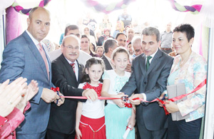 HÜNERLERİNİ SERGİLEDİLER