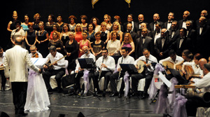 SANAT MÜZİĞİ KOROSUNDAN ARABESK KONSER