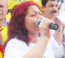 ÖĞRENCİ VE VELİLER EYLEM YAPTI