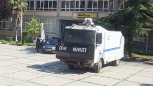 Atakum Tarım Meslek Lisesi bahçesine polis müdahale etti