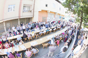 ANADOLU ASLANLARI TOKU BAĞRINA BASTI