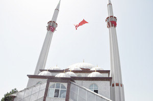 Camii Törenle İbadete Açıldı