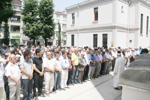 RKMENLER İÇİN NAMAZ KILINDI