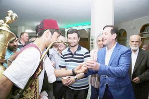 ERDOĞAN TOK, "HEP BİR ARADAYIZ"