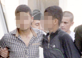 FİRARCILAR YAKALANDI