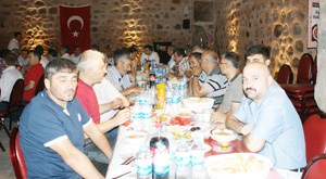 Vezirköprüde oda başkanları iftarda bir araya geldi