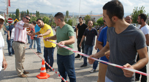 Vezirköprülüler ölüm kavşağını kapattırdı
