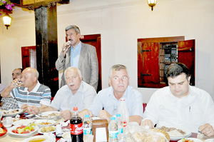 BAŞKAN EDİS, BELEDİYE ÇALIŞANLARI İLE BİRLİKTE