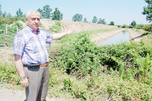 Tarım arazisi sulamayla birlikte yok oluyor'