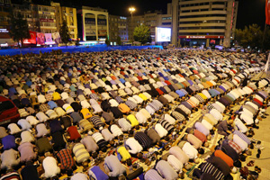 İLKADIM ONBİNLERİ BULUŞTURDU