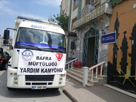 Müftülük Suriyelilere bir kamyon gıda yardımı gönderdi