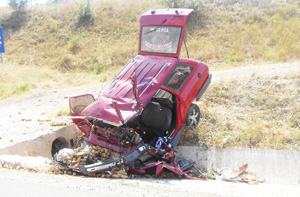 OTOMOBİL TAKLA ATTI:1 ÖLÜ