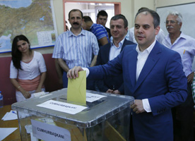 BAKAN ÇAĞATAY KILIÇ OYUNU KULLANDI