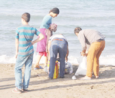 AYNI AİLEDEN 5 KİŞİ BOĞULMA TEHLİKESİ GEÇİRDİ