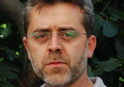 Hilmi'nin arsa oyunu