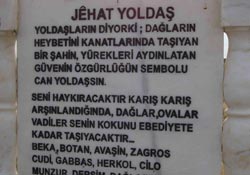 Teröristin mezarına bak!