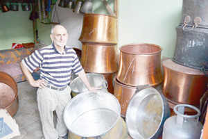 55 yıldır kap kalaylıyor