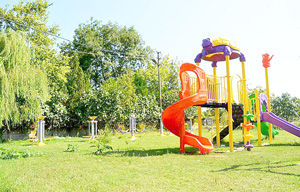 PARKLAR ÇOCUKLAR İÇİN YENİLENİYOR