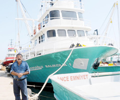 BALIK BOL, TROL GEMİLERİ DENİZE AÇILIYOR