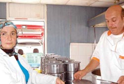 Canik aş dağıtmaya devam ediyor