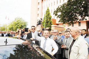 Vali Hüseyin Aksoy Diyarbakıra törenle uğurlandı