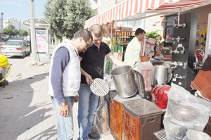 Soğuk kapıya dayandı, vatandaş ısınmak için sobalara sarıldı