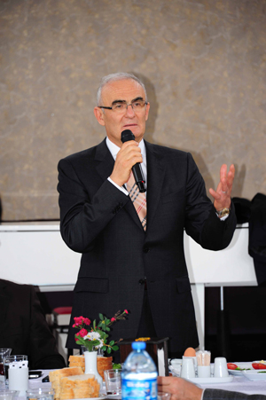 BAŞKAN YILMAZ;  TERCİHLİ YOL SİSTEMİNİ BATIYA VE GÜNEYE DE KAZANDIRACAĞ