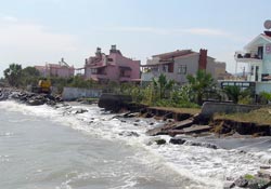 Dalgalar davalık etti