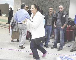 Babaanne ve torunu okul servisinin altında can verdi