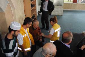 Namaz kılarken rahatsızlandı