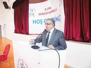 Boş oturup paslanmaktansa, çok çalışıp yorulacağız
