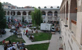 Taşhan tarihe ışık tutuyor