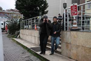 Maskeli soygun güvenlik kameralarında