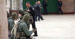 İsrail askerleri Mescid-i Aksa'ya girdi