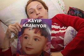 Egehan'ı bulana 100 bin YTL