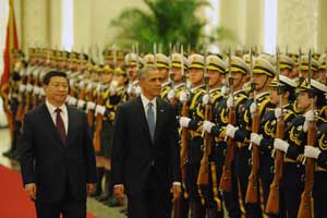 Obama, Çin'de askeri törenle karşılandı