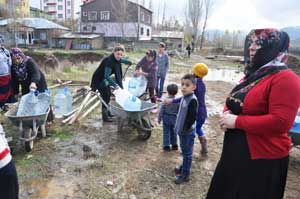 5 bin nüfuslu köyün suyu kesildi