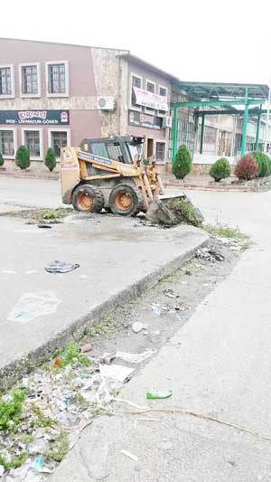 Tekkeköy Belediyesi Sanayide Temizlik Çalışması Başlattı