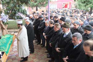 Dursun Namlının cenazesinde ağıt