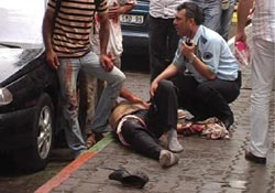 Para için öldüler