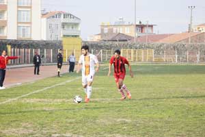 DERBİ LADİKSPOR'UN !