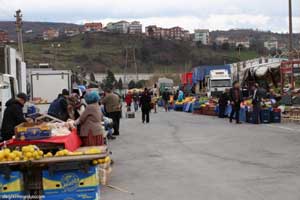 Cumartesi Pazarı'na rüzgar engeli