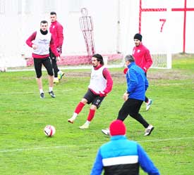 ANTALYASPOR HAZIRLIKLARI SÜRÜYOR