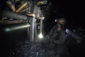Ukrayna'da kömür madeninde patlama: 32 ölü