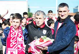 ÖĞRENCİLERDEN SAMSUNSPOR'A DESTEK